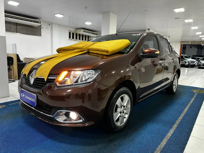 Renault Logan Dynamique Hi-flex 1.6 8V 4P 2015