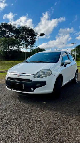 Fiat Punto Essence 1.6 Flex 16V 5P 2014