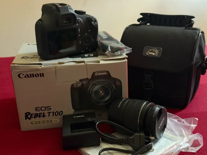 Vendo CÂMERA CANON EOS REBEL T100