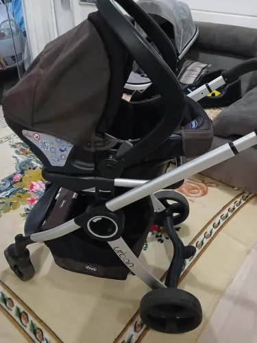 Carrinho mais bebê conforto marca chico urban