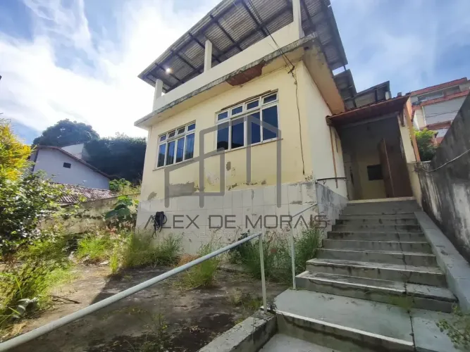 Casa à venda 4 quartos, com terraço e quintal em Jucutuquara, Vitória, ES