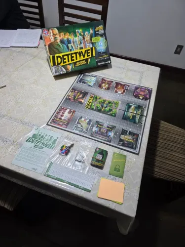 Jogo Detetive Estrela com Aplicativo Completo - Tabuleiro
