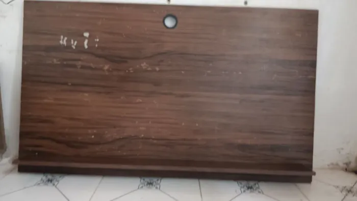 Painel para TV com prateleira - usado