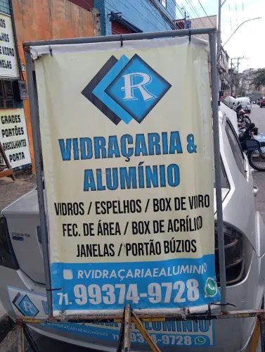 Precisa de ajudante q more n boca d rio