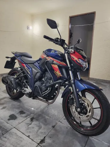 Fazer 250cc edição especial 