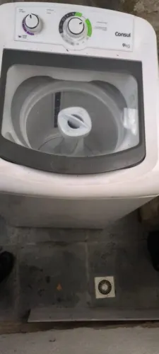 Vendo máquina de lavar roupas 9kg
