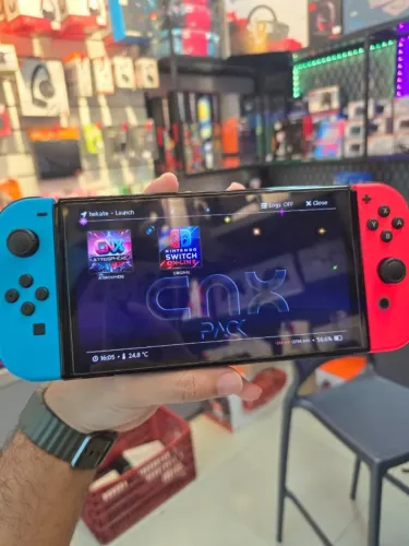 NINTENDO SWITCH OLED NEON DESTRAVADO ( NOVO 1 ANO GARANTIA LOJA )
