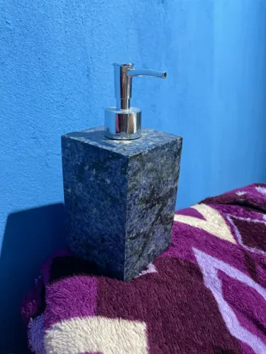 porta-sabonete líquido de granito