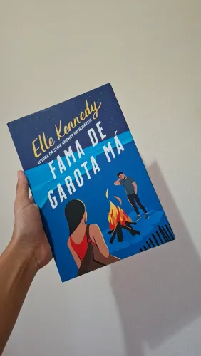 Livro: Fama de Garota Má Autora Elle Kennedy