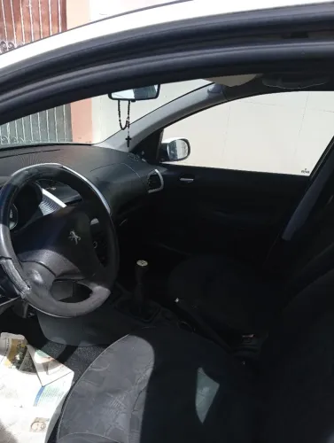 Peugeot 207 Sedan Passion XR 1.4 Flex 8V 4P 2013