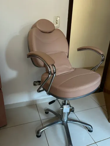 Vende-se cadeira para maquiagem