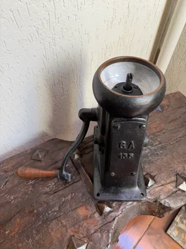 Desnatadeira antiga ( decoração)