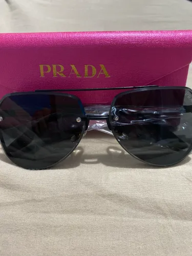 Óculos prada
