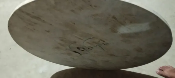 Vendo mesa de mármore como se diz de granito ne' no precinho praí logo embora ..!