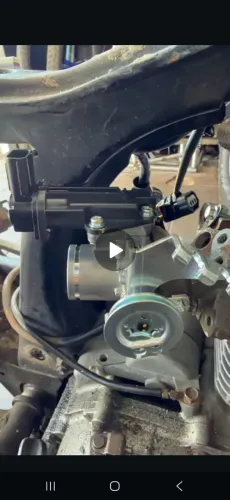 Vendo bomba de combustivel e corpo de injecao novo