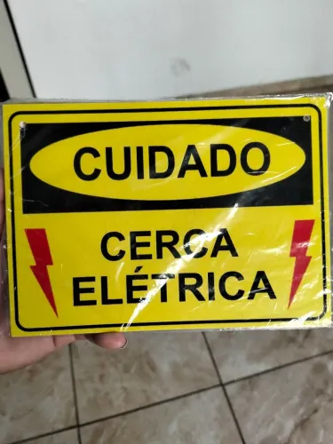 Placas de aviso de cerca elétrica