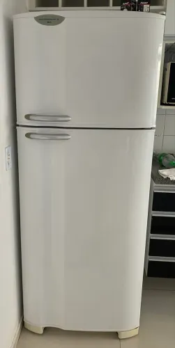 Geladeira Eletrolux!