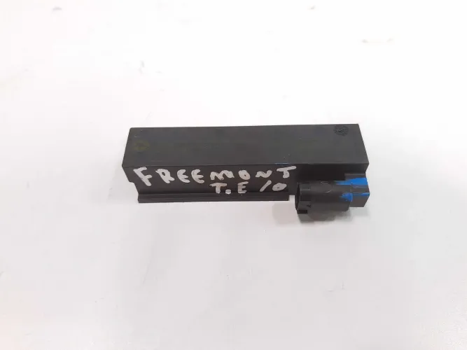Módulo Antena Traseira Esquerda Fiat Freemont 2008 A 2015