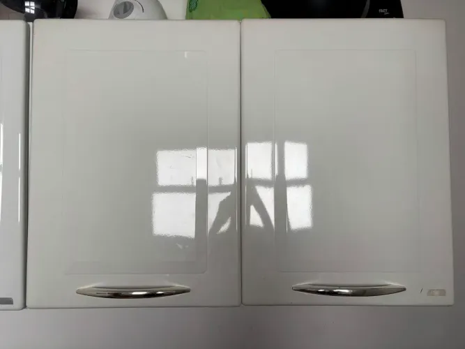 Armário de Cozinha Itatiaia Usado.  Com 80 cm de largura X 55 de altura X 30 profundidade 