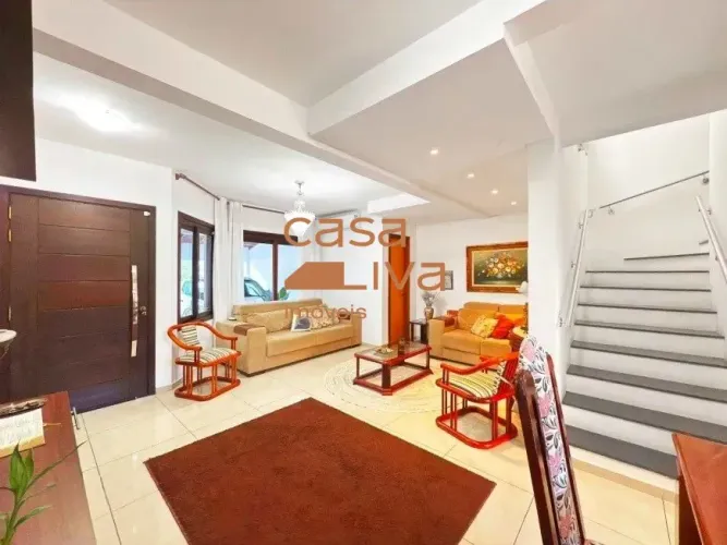 Casa 3 dormitórios no bairro Jardim Itu Sabará em Porto Alegre