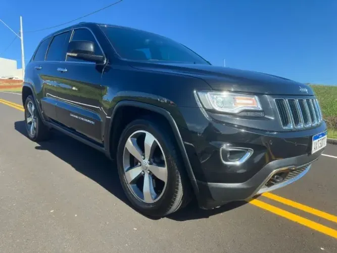 Jeep Grand Cherokee Limited 3.0 TB Dies. AUT 2015