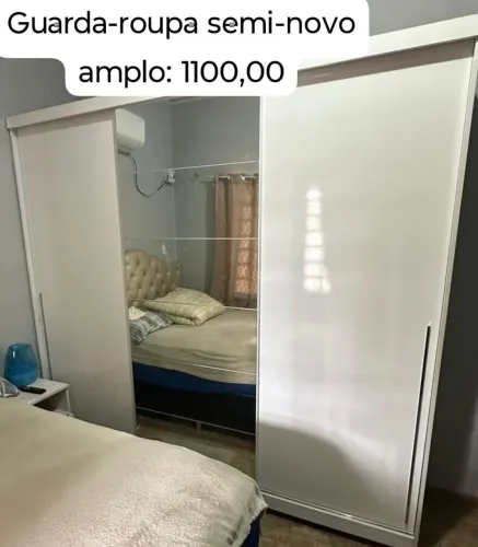 Guarda roupa semi novo 3 portas com espelho
