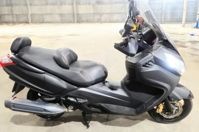 MAXSYM 400i, 2023, preta fosco, 8.694km !!!