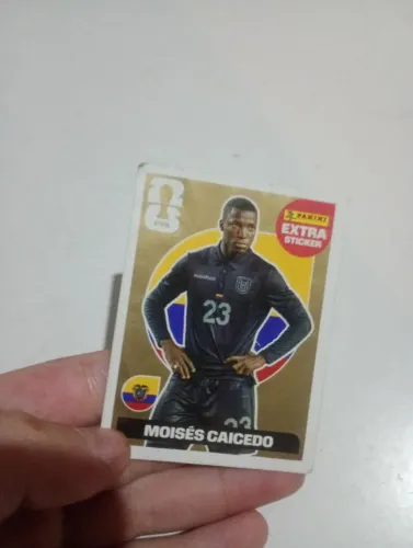 Figurinha legend do Moisés caicedo ouro 