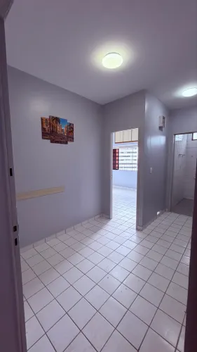 Vendo sala em prédio recém reformado