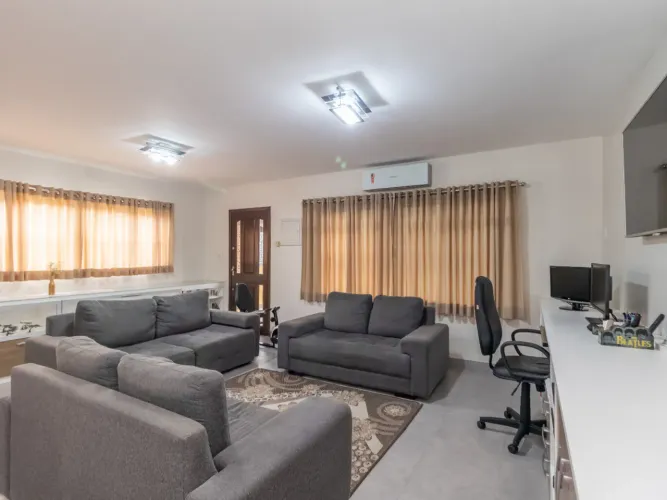 Casa para venda em Jardim Santa Mônica com 3 quartos, 150m²