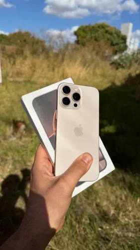 iPhone 16 Pro Max 256 GBs