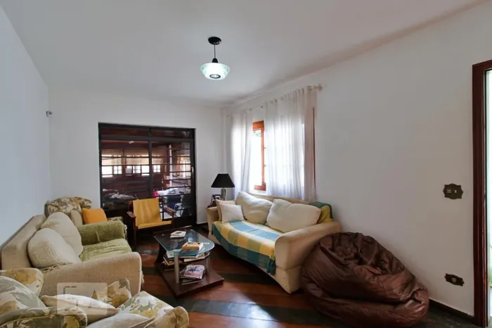 Casa à Venda - Vila Sônia, 3 Quartos, 180 m2