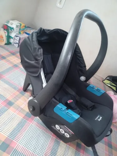 Vendo bebê conforto esta bem conservado