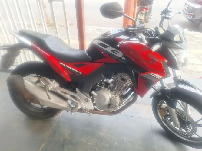 VENDE SE UMA Excelente Moto TWISTER 250 2019 