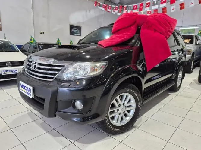 Toyota Hilux SW4 SRV D4-d 4X4 3.0 TDI Dies. AUT 2013