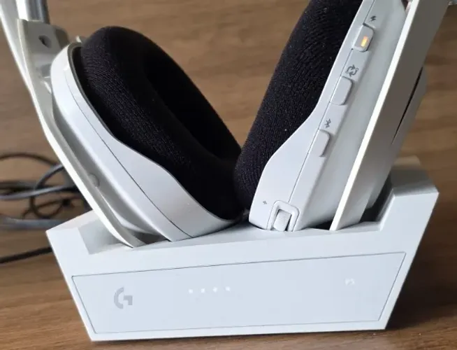 Headset Logitech Astro A50 X branco + base e caixa | PS5 Xbox PC