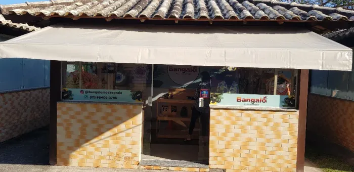 Toldo super conservado em estado de novo medindo 4 x 2,40!