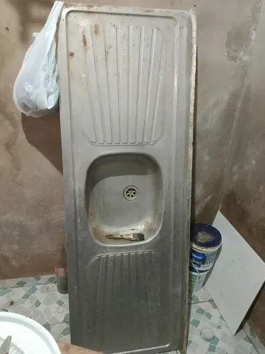 Vendo uma pia inox tramontina usada 