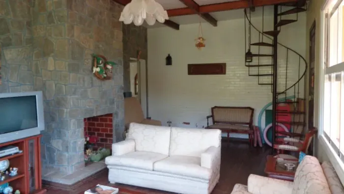 CASA A VENDA EM ITAIPAVA