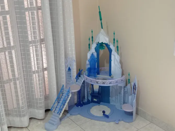 Vendo  castelo da Frozen 