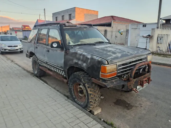 Ford Explorer XLT 4X4 4.0 V6 1994