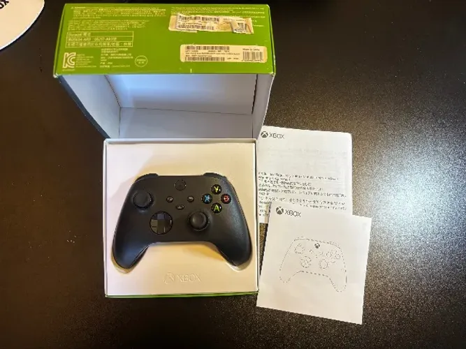 Controle XBOX Series Preto com caixa em estado de novo