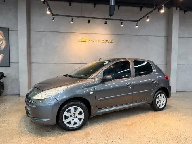 Peugeot 207 XR 1.4 Flex 8V 5P 2012