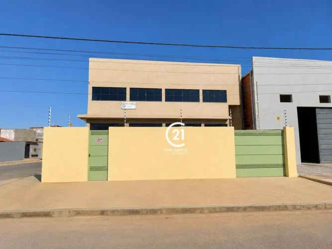 Prédio Comercial com 2 Pavimentos e 474 m² | São Miguel
