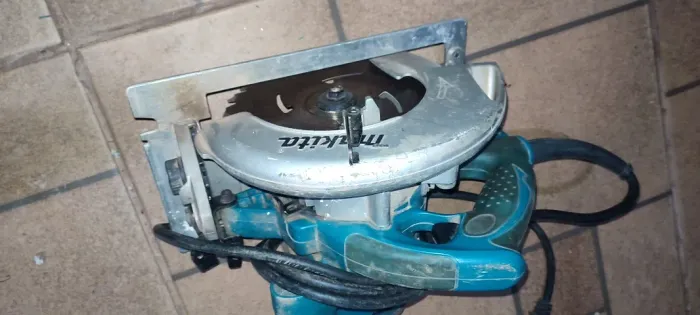 Serra circular makita 