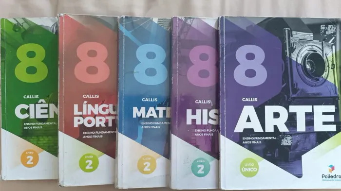 Livros Poliedro 8° ano