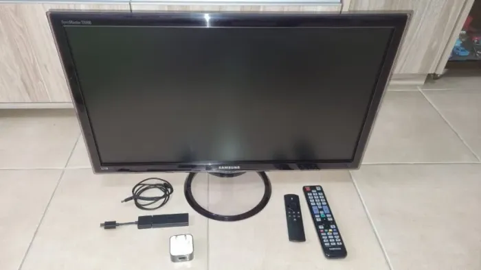 Amazon Fire TV Stick + TV Led 27 Pol Full HD Samsung