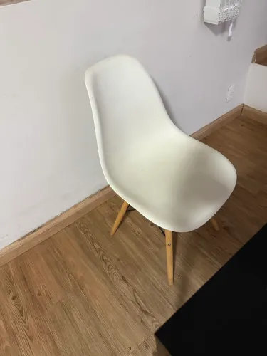 Cadeira Eames Eiffel