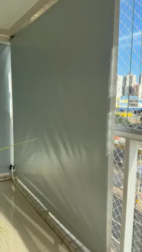 Cortina tipo toldo