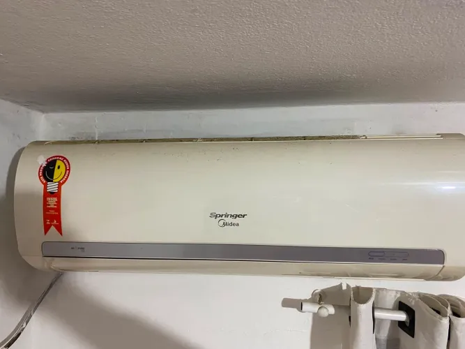 Ar-Condicionado Springer Midea 12.000 BTUs Quente e Frio 220V
